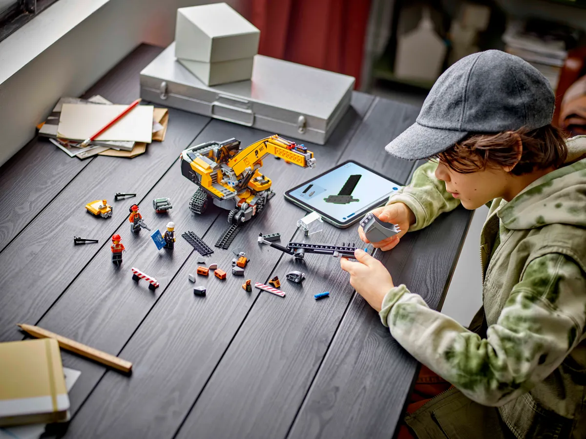 LEGO Yellow Construction Excavator (60420) - Bild 7