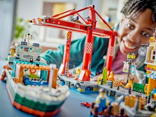 Seaside Harbor with Cargo Ship by LEGO – product photo 10 of 12