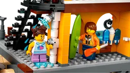 LEGO Seaside Harbor with Cargo Ship (60422) - afbeelding 3