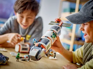 Modular Space Station fra LEGO – produktbillede 12 af 13