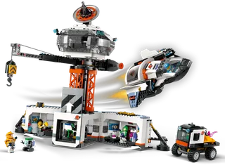 Space Base and Rocket Launchpad by LEGO – product photo 3 of 10
