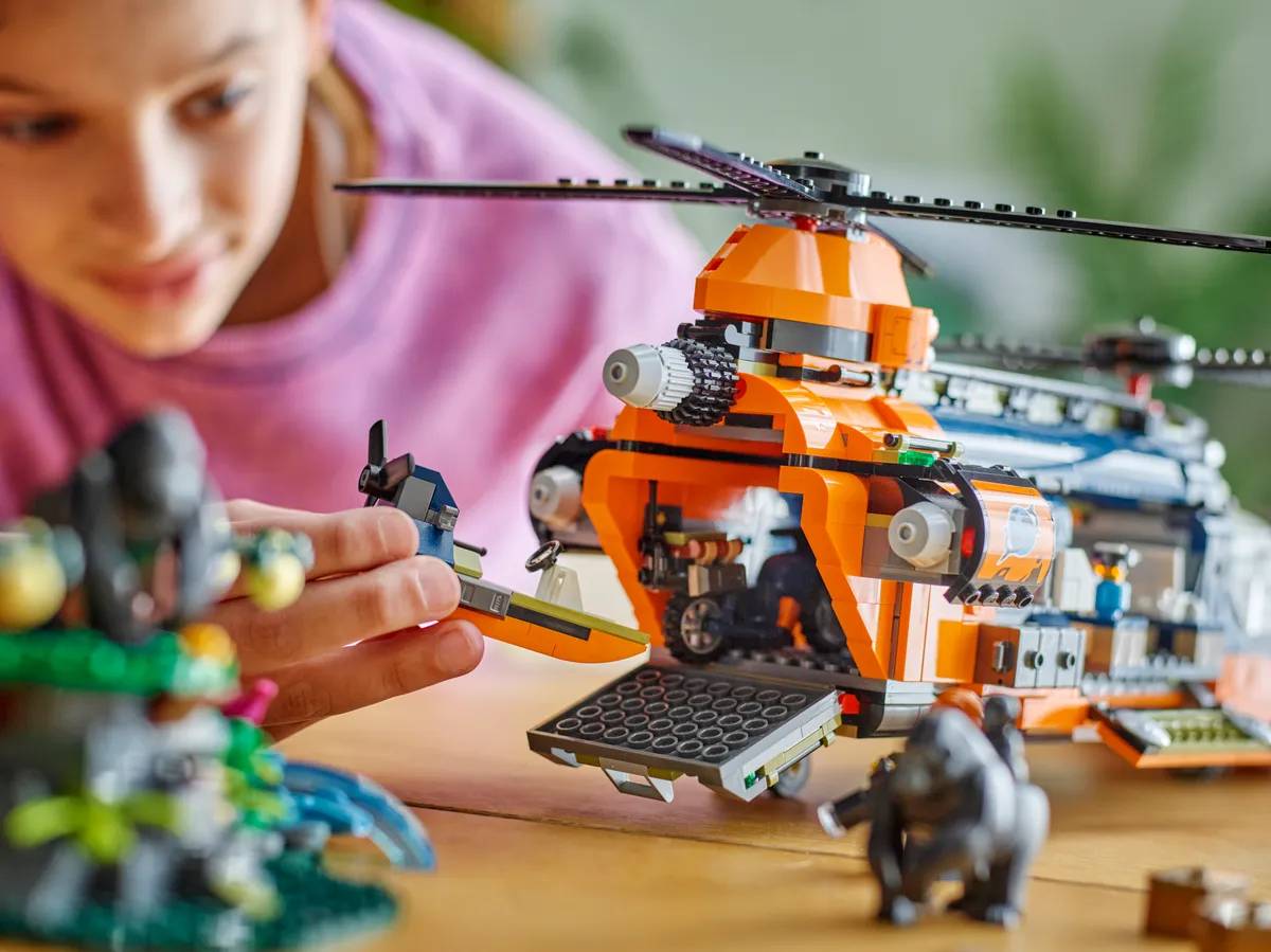 LEGO Jungle Explorer Helicopter at Base Camp (60437) - Bild 7