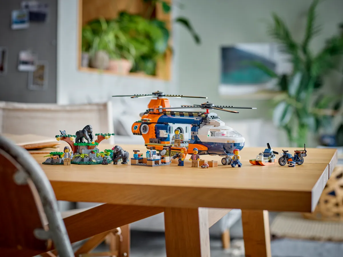 LEGO Jungle Explorer Helicopter at Base Camp (60437) - Bild 9
