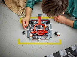LEGO F1® Pit Stop & Pit Crew with Ferrari Car (60443) - afbeelding 7