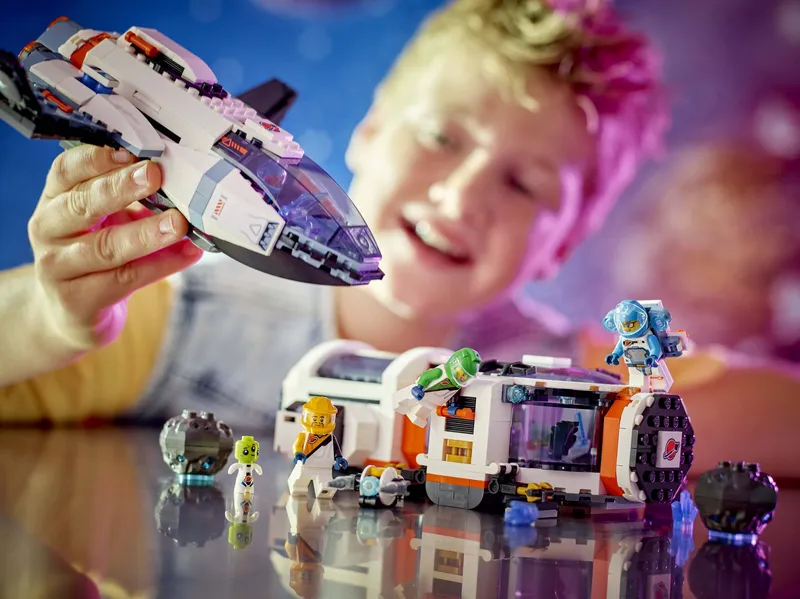 Modular Galactic Spaceship de LEGO – photo du produit 9 sur 11