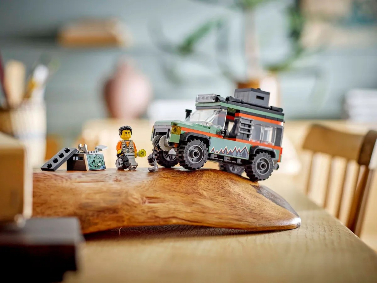 LEGO Off-Road 4x4 Mountain Truck (60447) - Bild 9