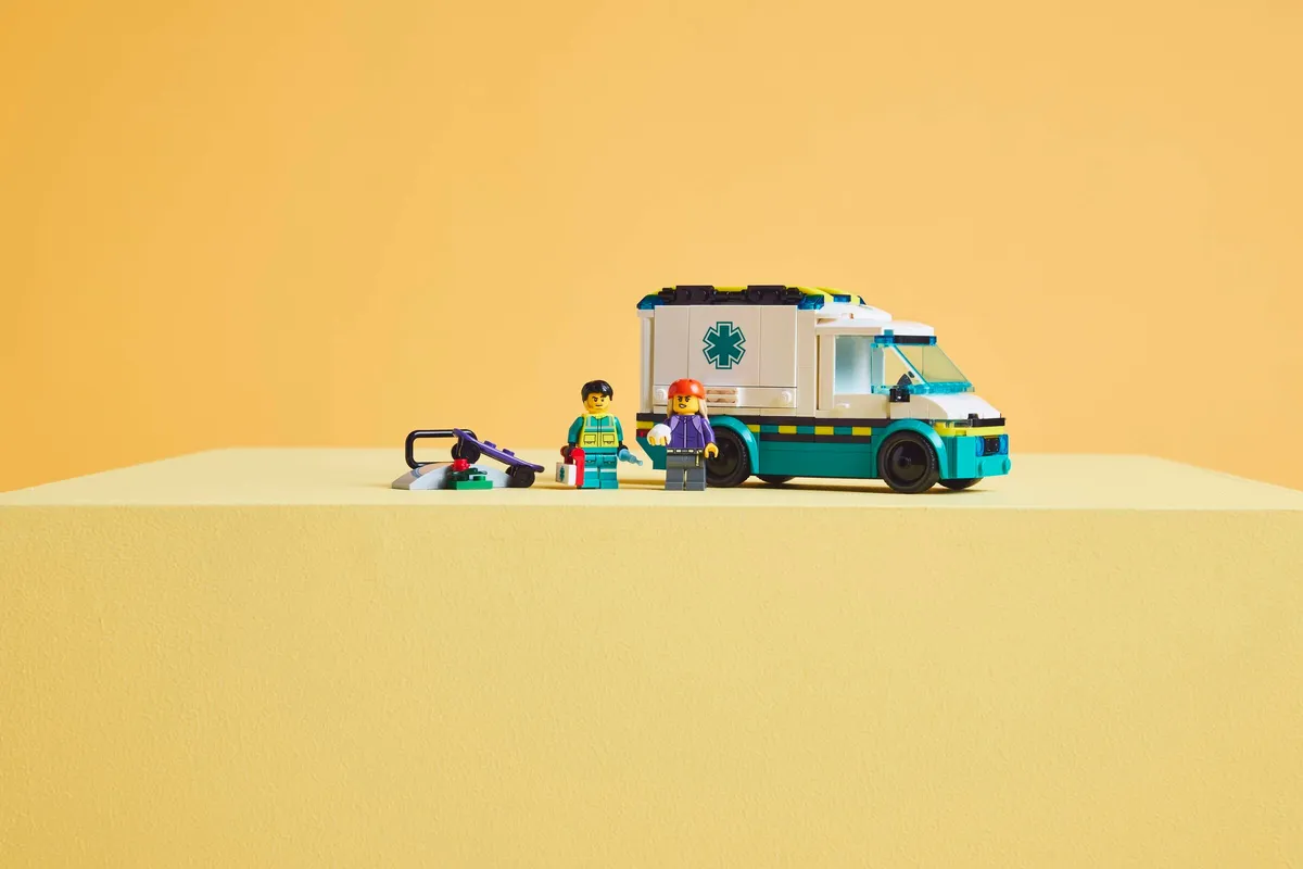 LEGO Emergency Ambulance (60451) - Bild 9