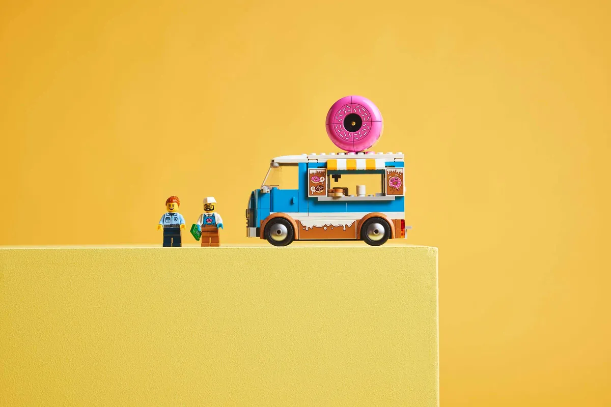 LEGO Doughnut Truck (60452) - image 8