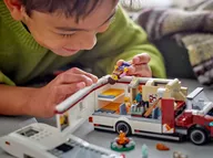 Holiday Adventure Camper Van - Image 8 of 11