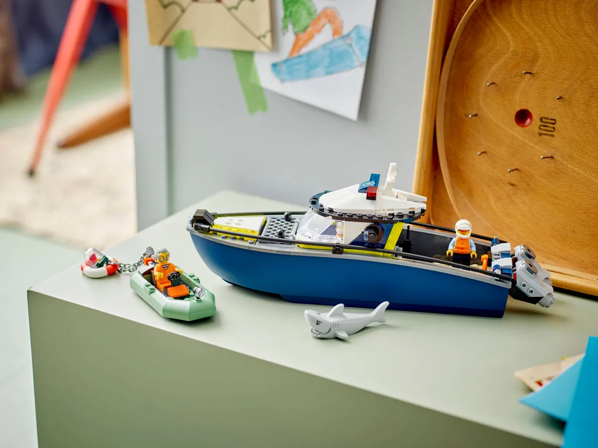 LEGO Police Boat Chase (60456) - Bild 7