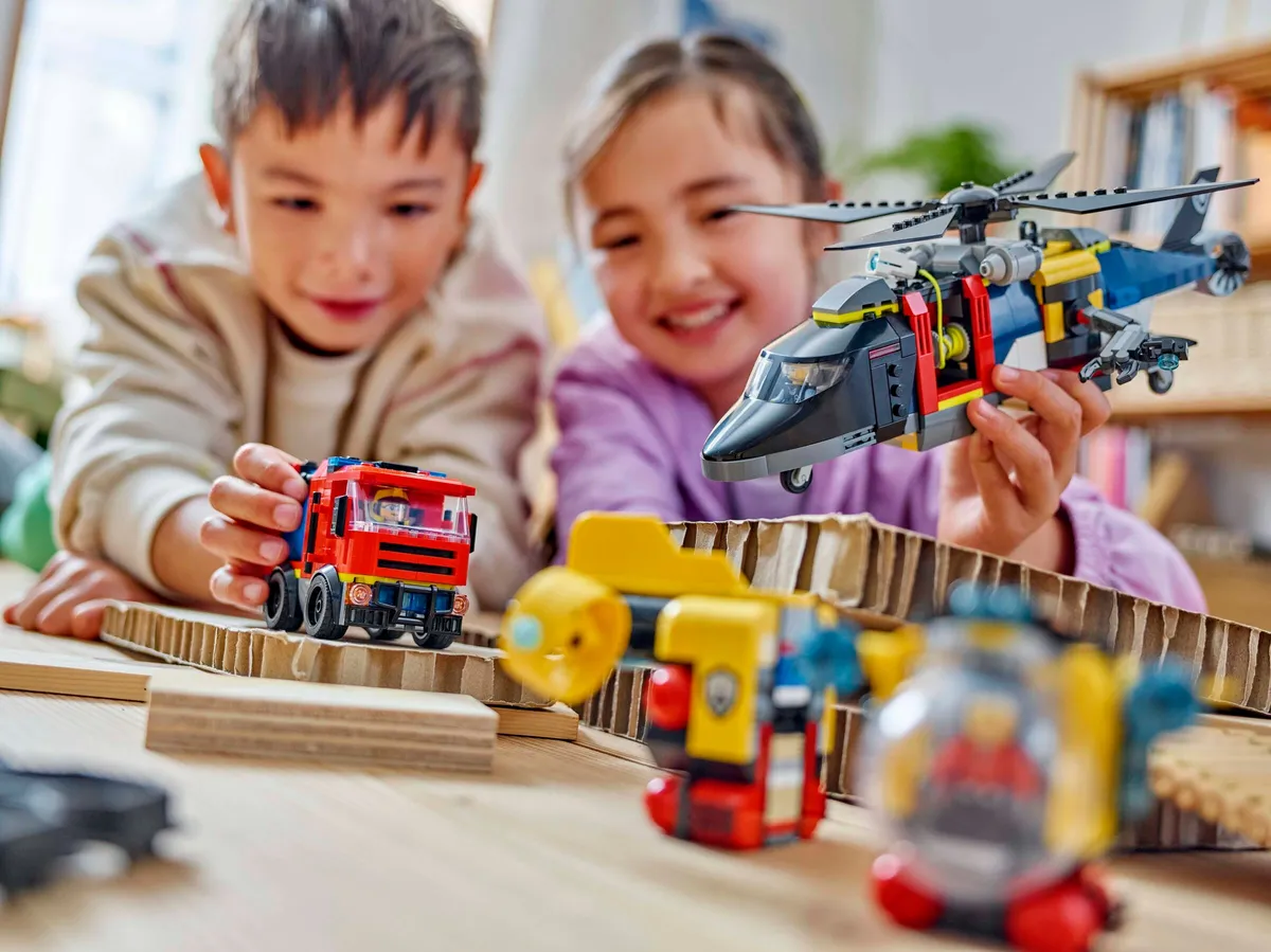 LEGO Helicopter, Fire Truck & Submarine Remix (60462) - Bild 8