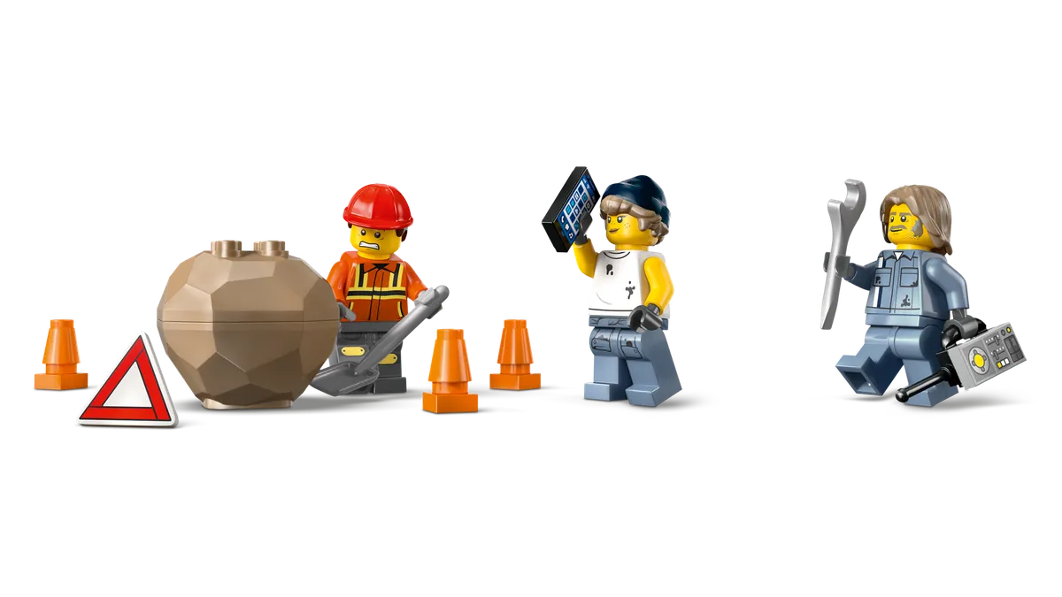 LEGO Heavy-Duty Recovery Tow Truck with Crane (60467) - image 2