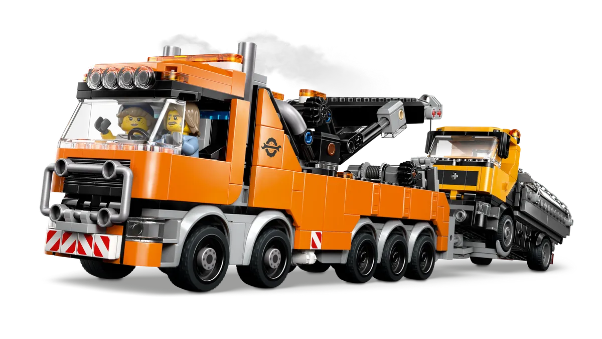 LEGO Heavy-Duty Recovery Tow Truck with Crane (60467) - image 3