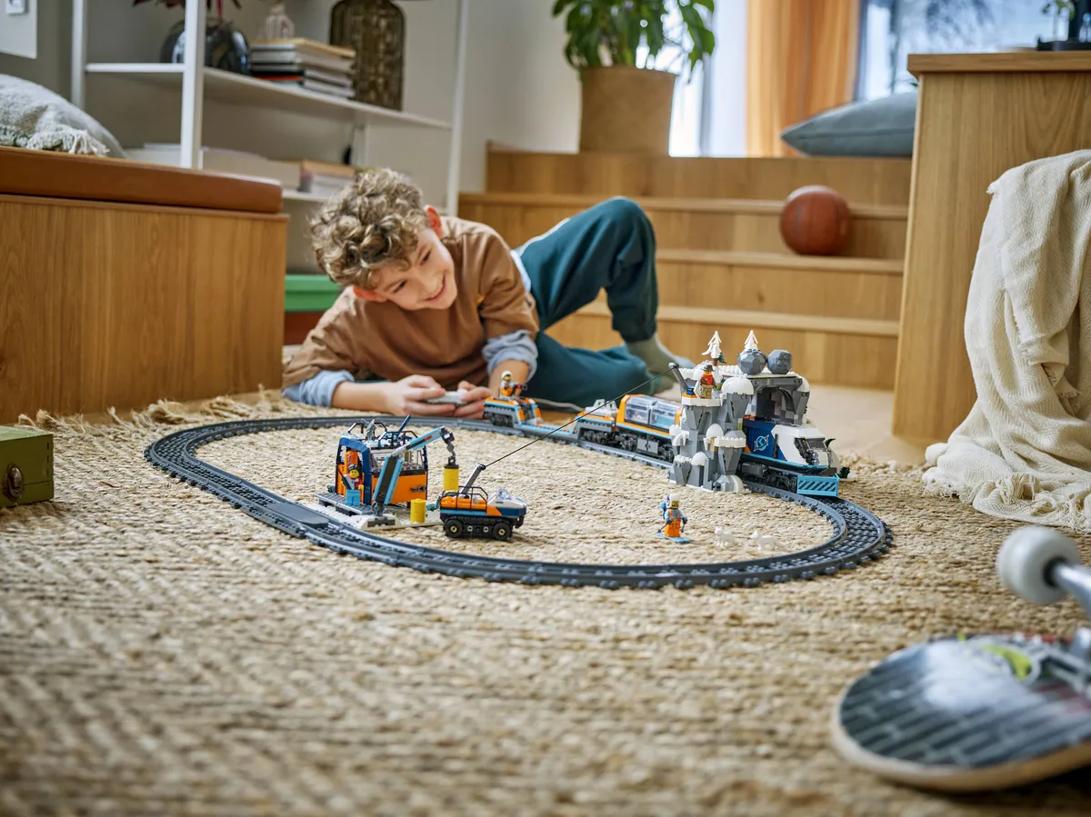 LEGO Explorers' Arctic Polar Express Train (60470) - Bild 5
