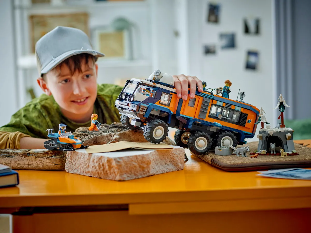 LEGO Arctic Explorer Science Lab Truck (60471) - Bild 5