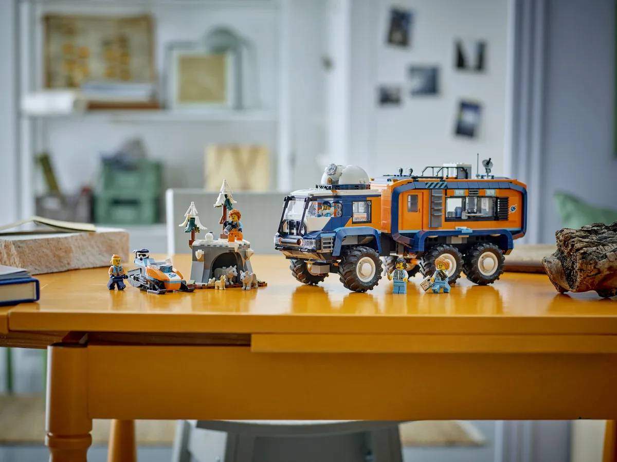 LEGO Arctic Explorer Science Lab Truck (60471) - Bild 7