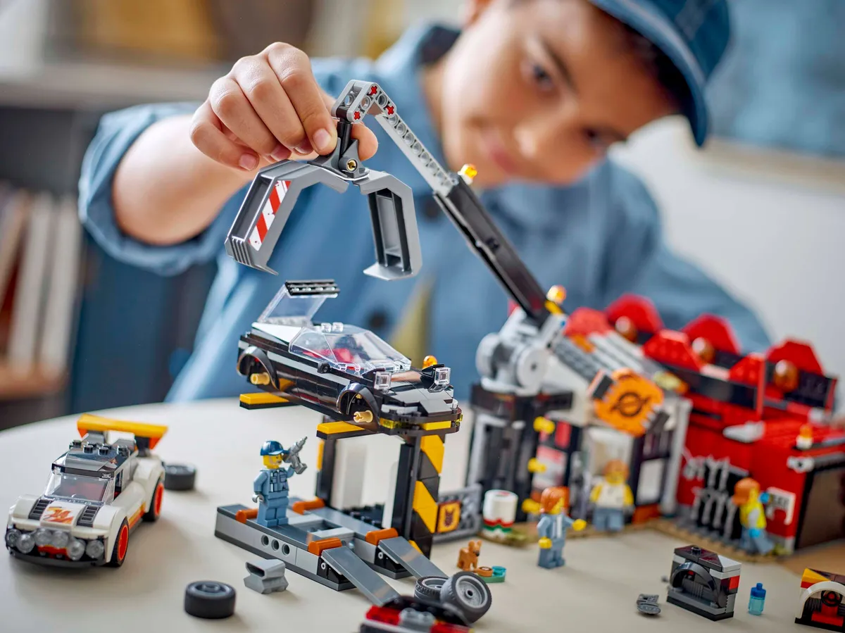 LEGO Scrapyard with Cars (60472) - Bild 6