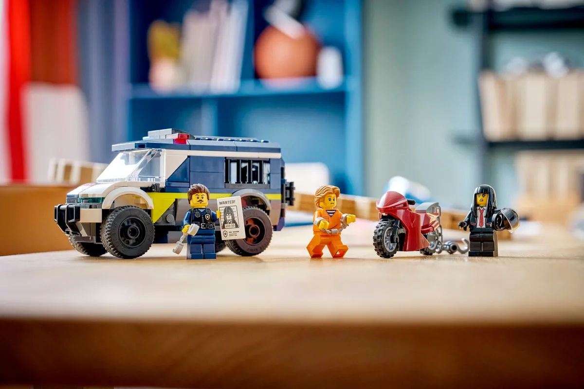 LEGO Police Prisoner Transport Van (60479) - Bild 7