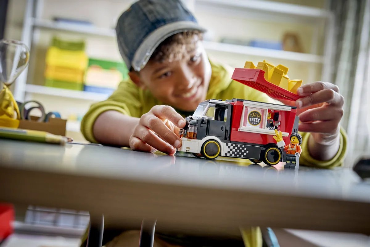 LEGO Fries Food Truck (60488) - Bild 6