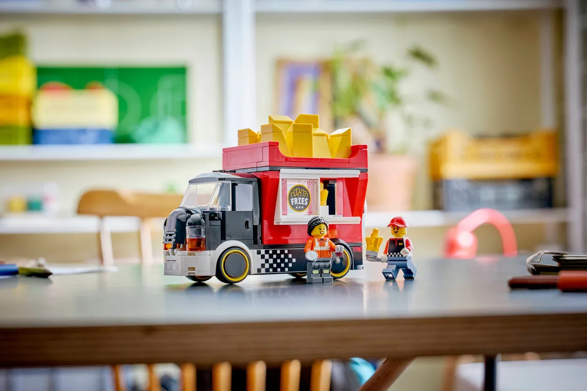 LEGO Fries Food Truck (60488) - Bild 8
