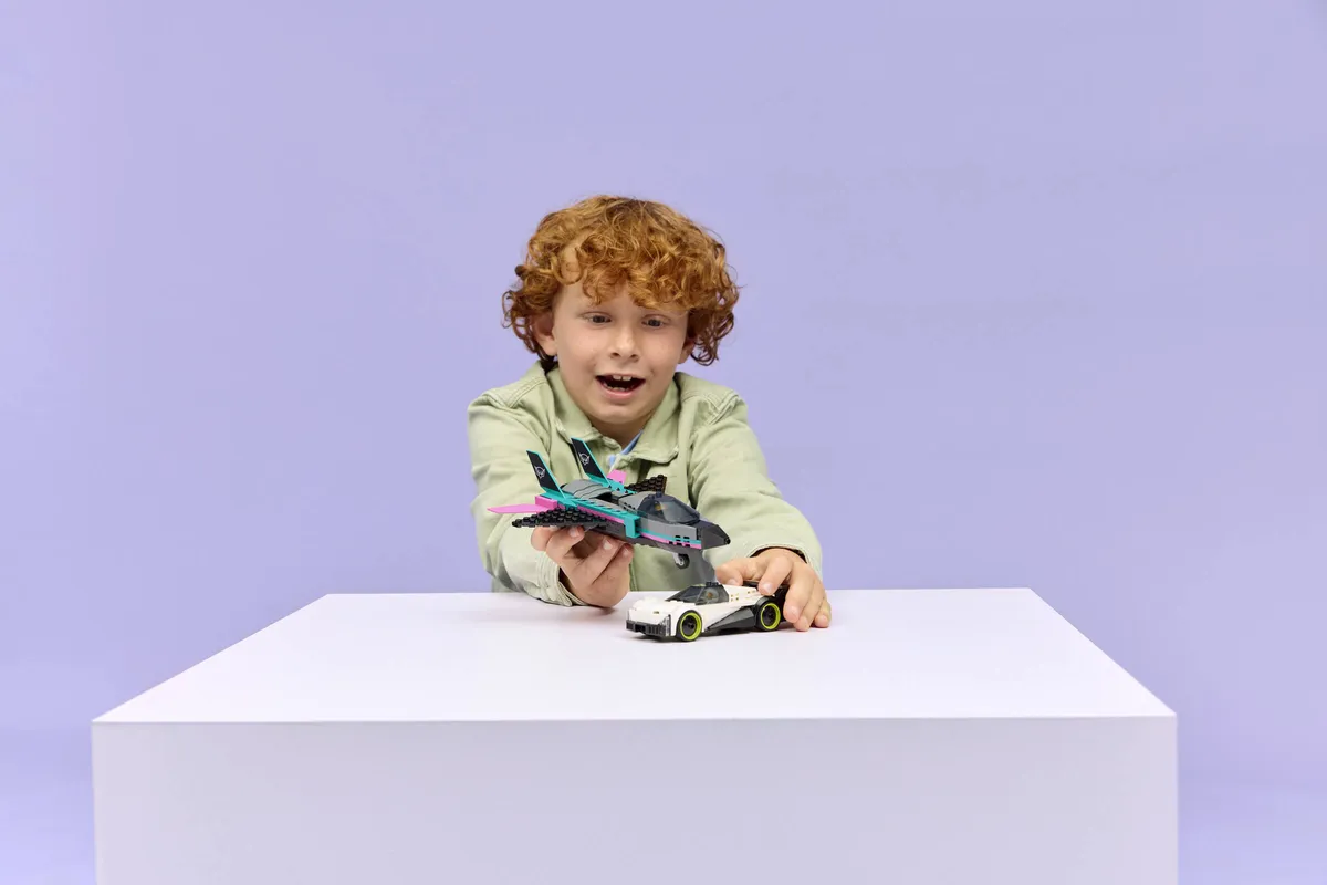 LEGO Jet vs. Car (60489) - Bild 7