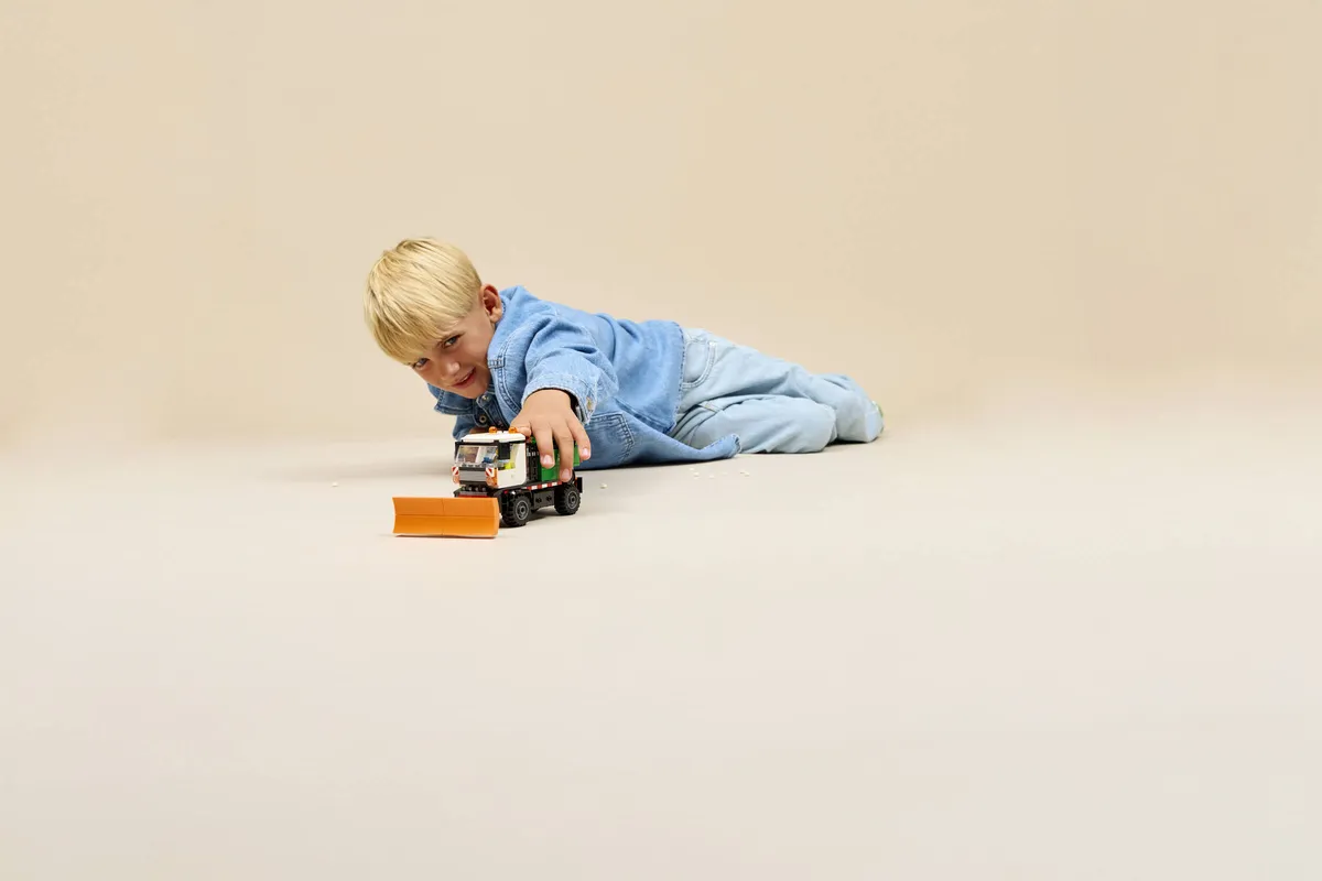 LEGO Snowplow (60490) - image 7