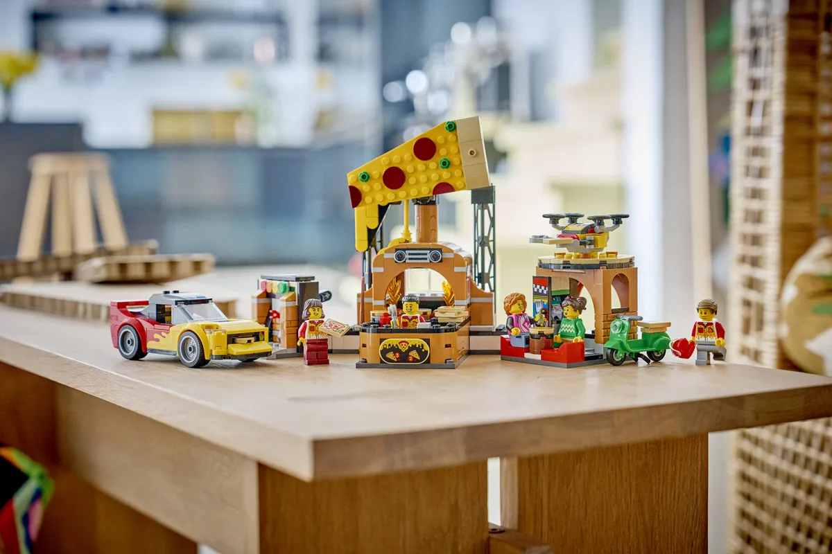 LEGO Pizza Delivery Experience with Vehicles (60496) - Bild 10