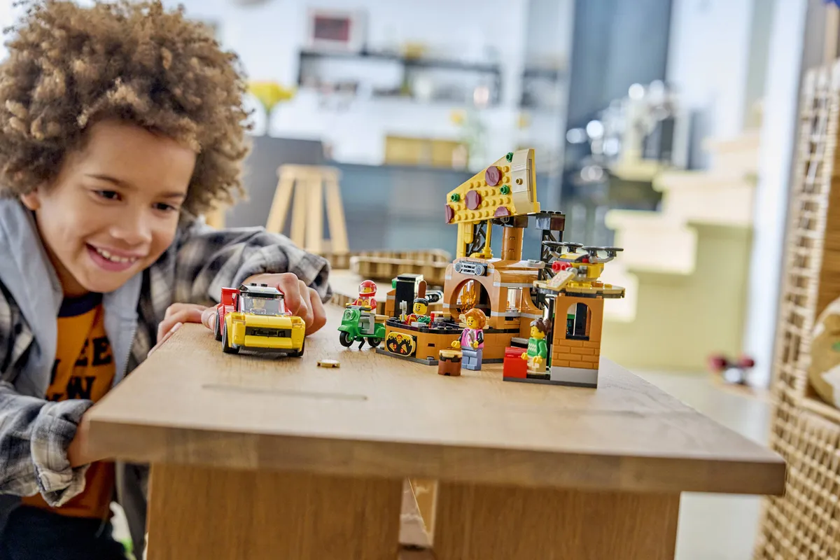 LEGO Pizza Delivery Experience with Vehicles (60496) - Bild 8