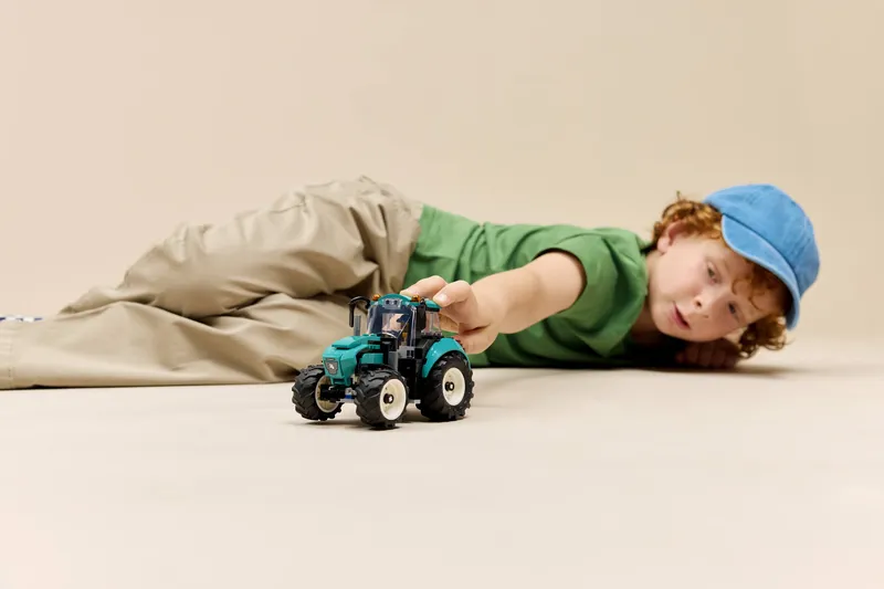 Tractor by LEGO – product photo 6 of 10