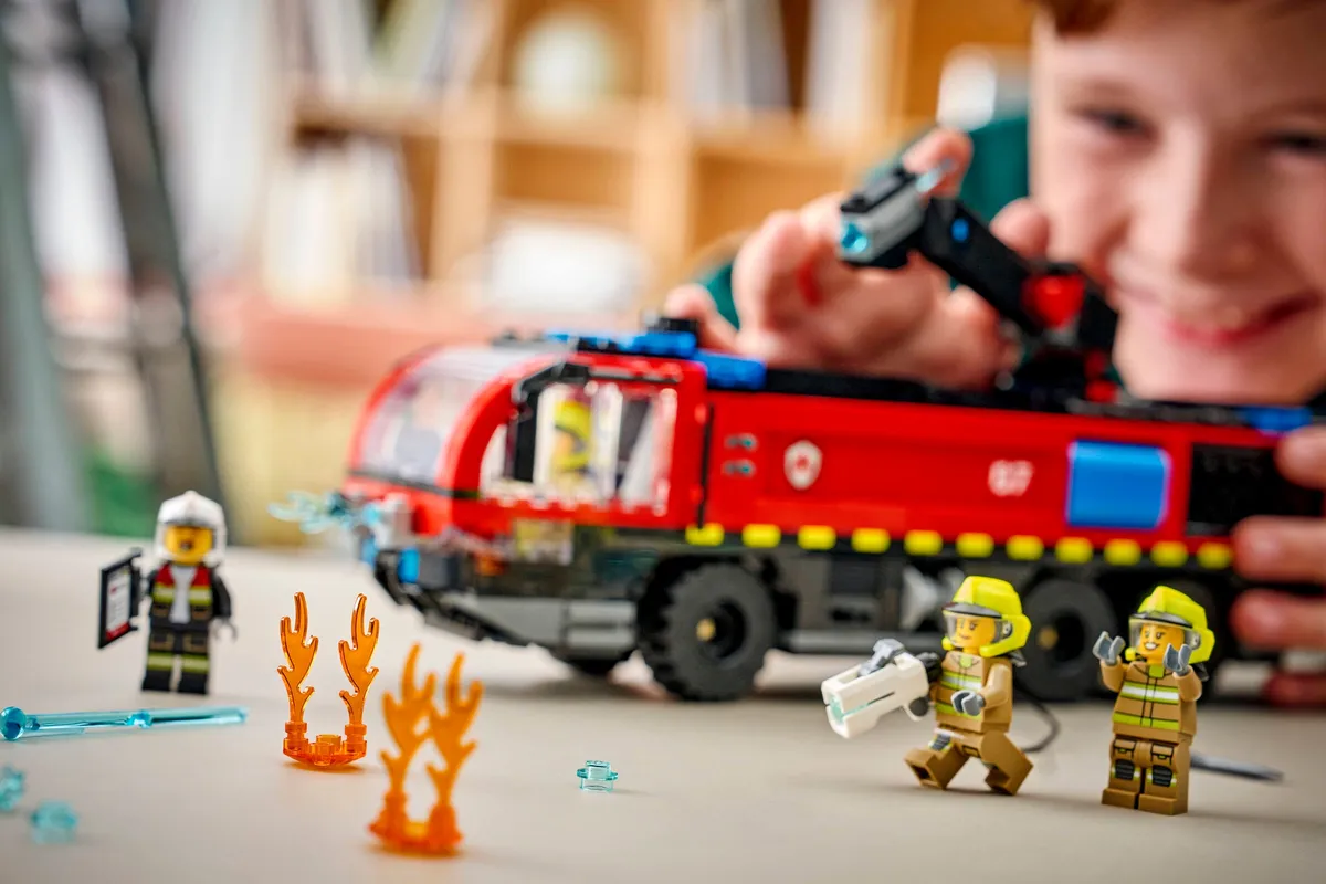 LEGO Airport Fire Truck (60499) - Bild 9