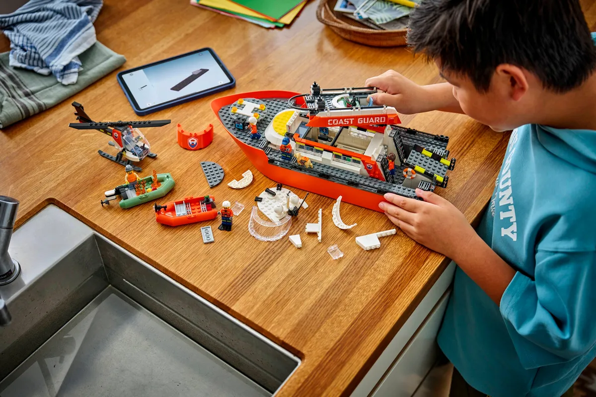LEGO Coast Guard Rescue Boat & Helicopter (60504) - Bild 9