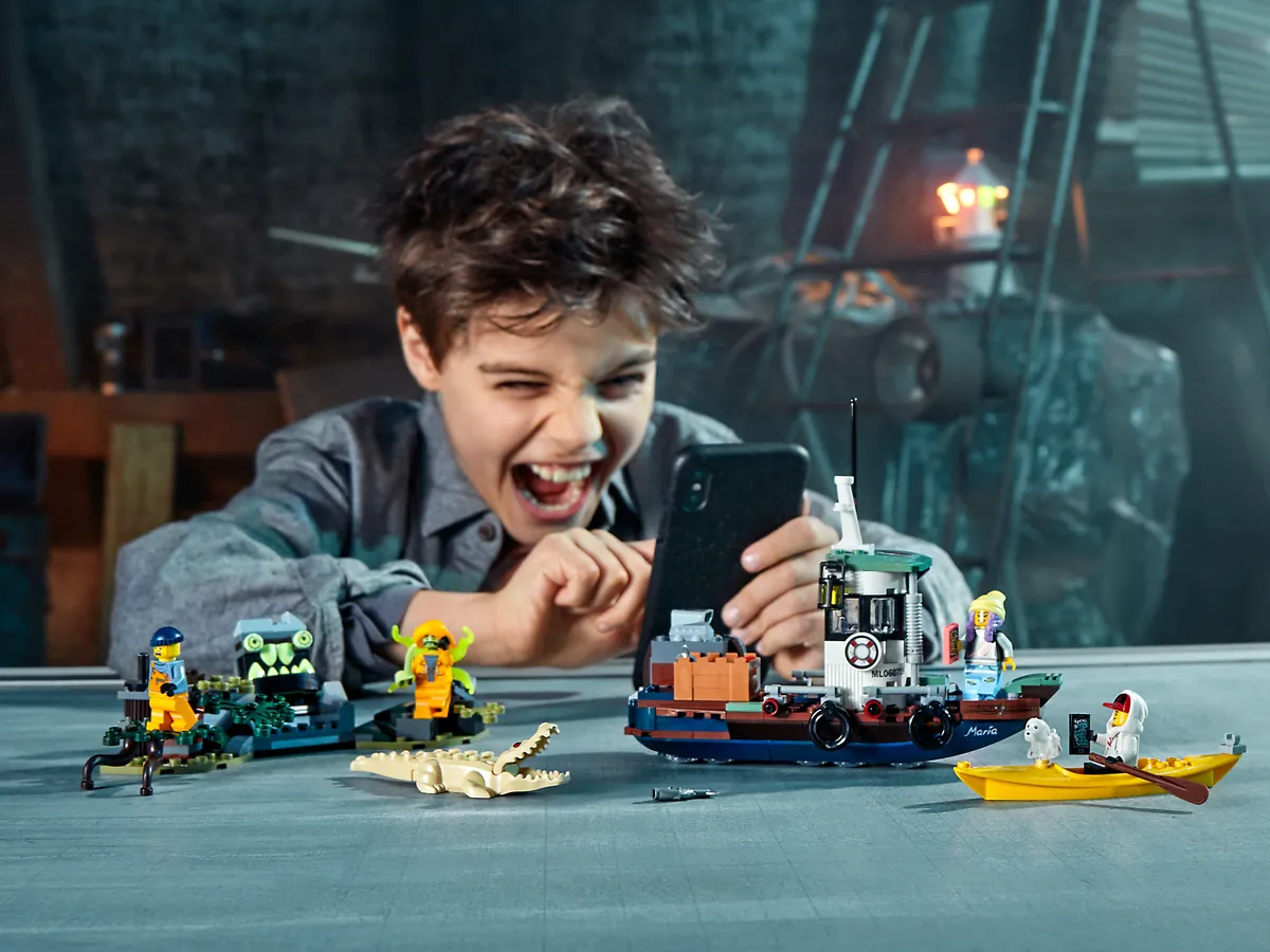LEGO Wrecked Shrimp Boat (70419) - Bild 7