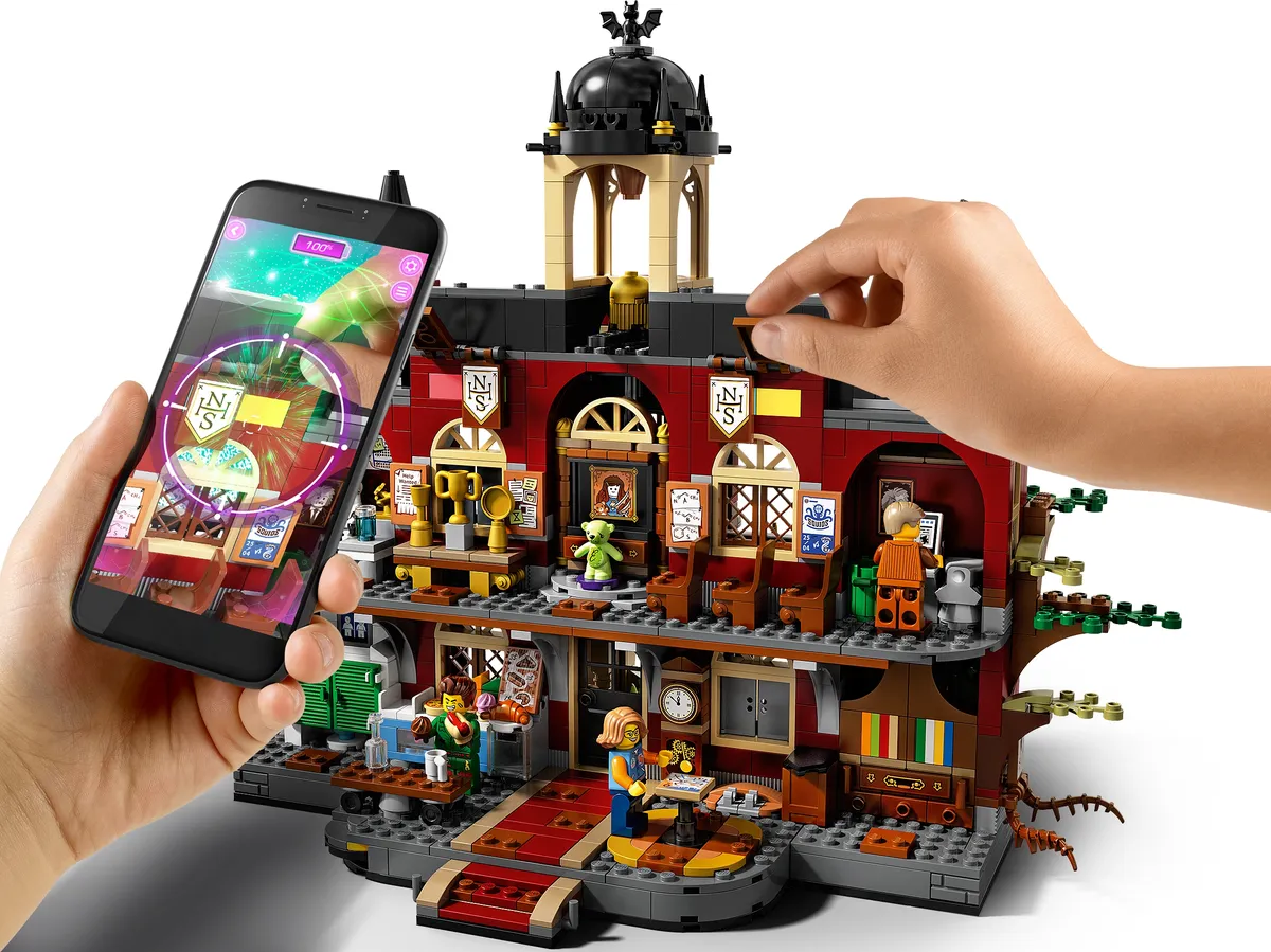 LEGO Newbury Haunted High School (70425) - Bild 3