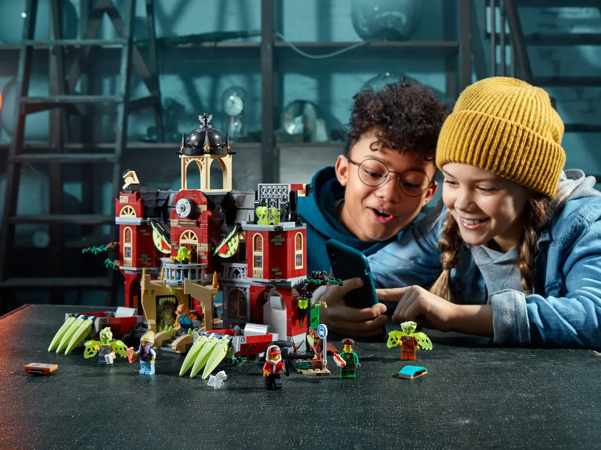 LEGO Newbury Haunted High School (70425) - Bild 7