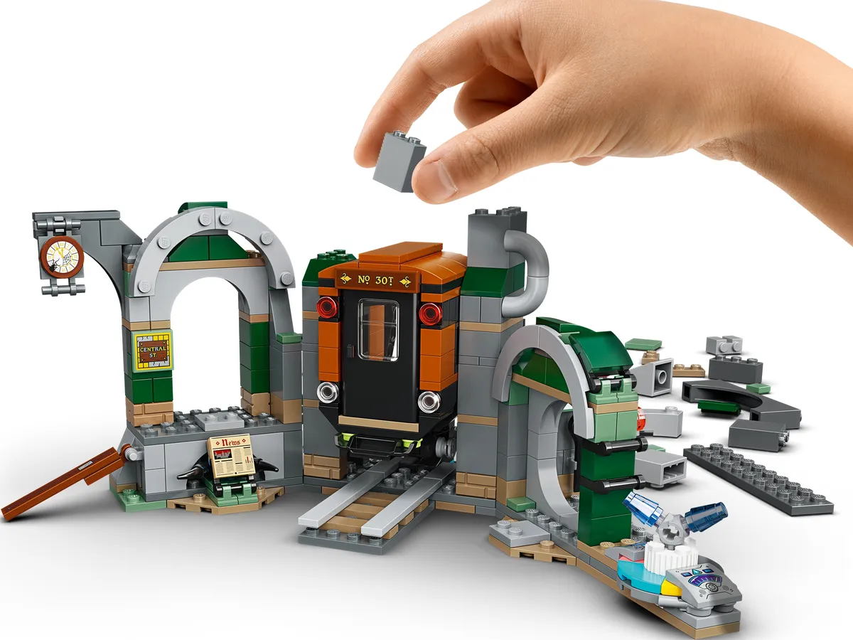 LEGO Newbury Subway (70430) - Bild 6