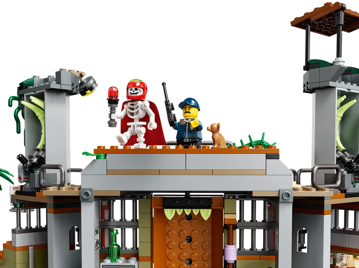 LEGO Newbury Abandoned Prison (70435) - Bild 7