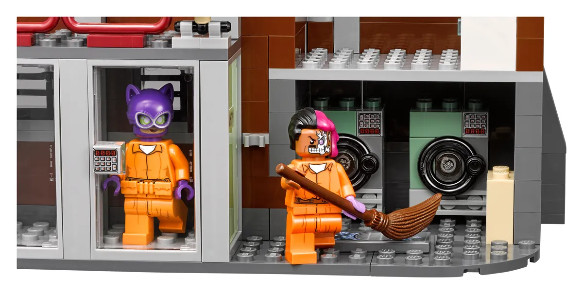 LEGO Arkham Asylum (70912) - image 7