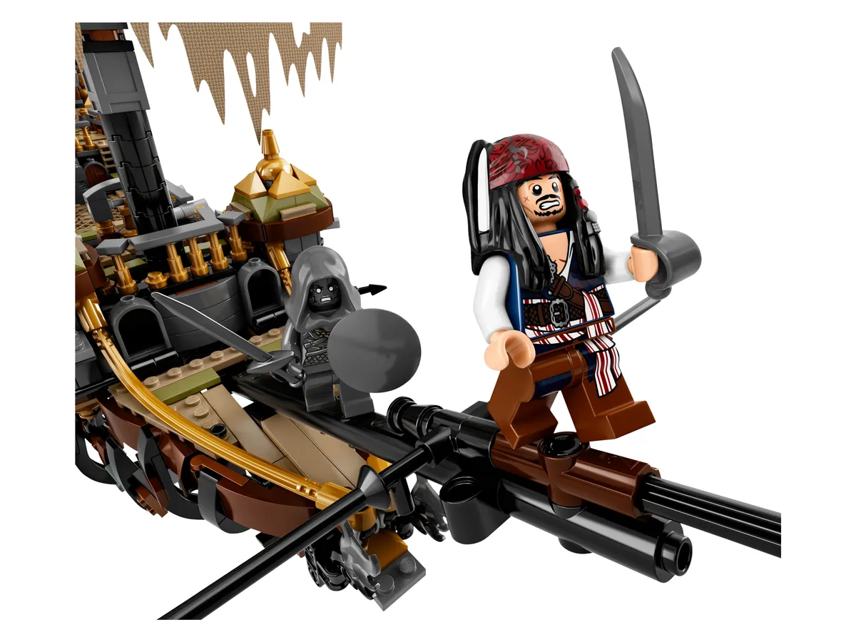 LEGO Silent Mary (71042) - image 4