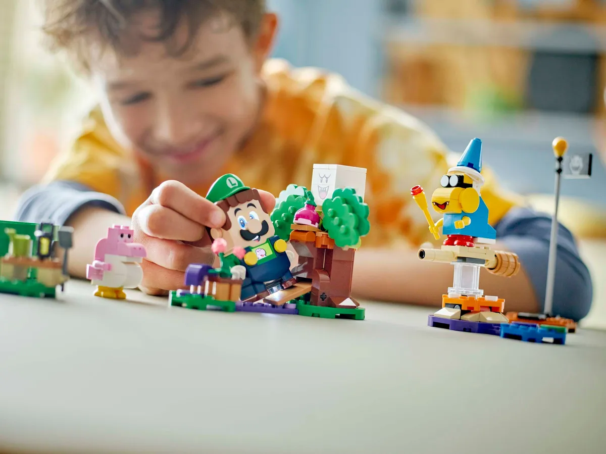 LEGO Adventures with Interactive LEGO® Luigi™ (71440) - image 8