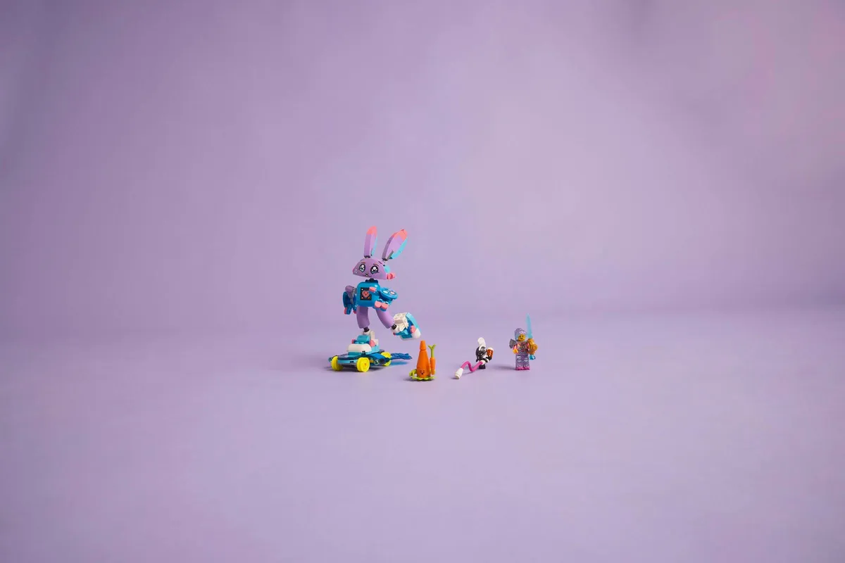 LEGO Izzie and Bunchurro the Gaming Bunny (71490) - Bild 8