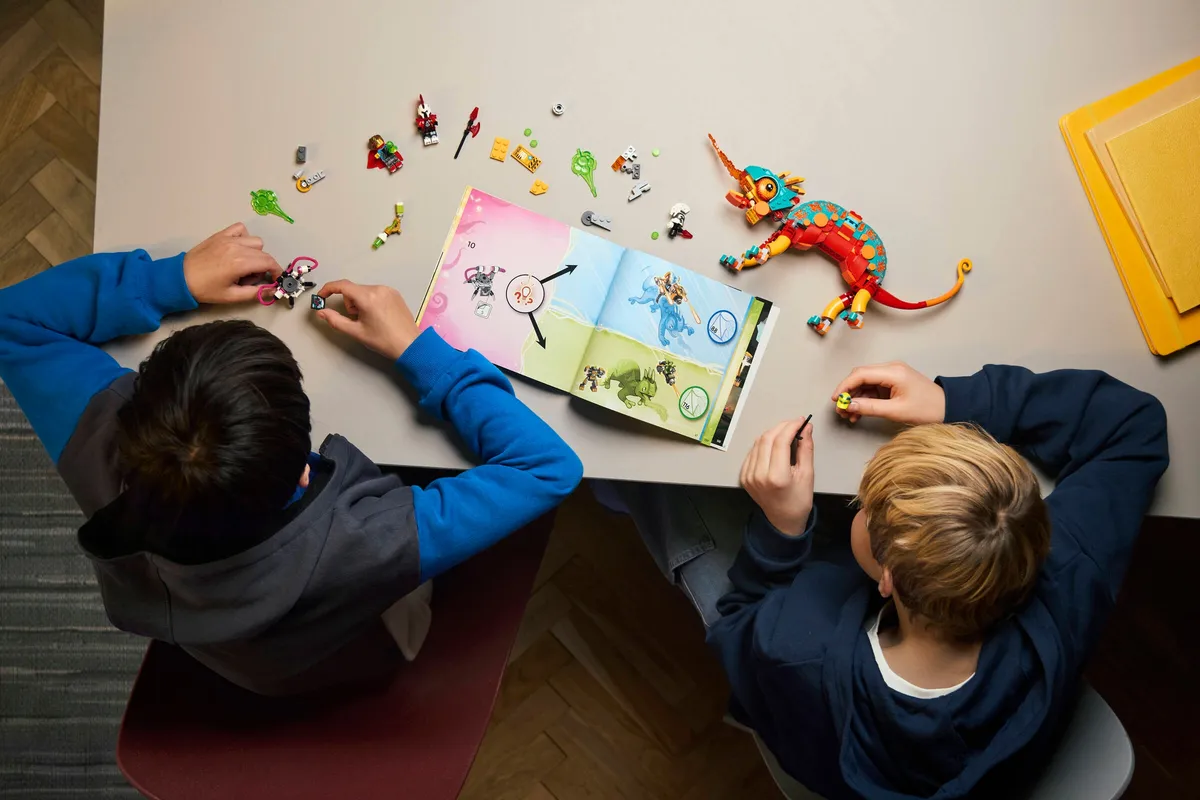 LEGO Mateo's Fire Chameleon (71492) - Bild 7