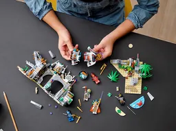LEGO The Keepers' Village (71747) - image 10