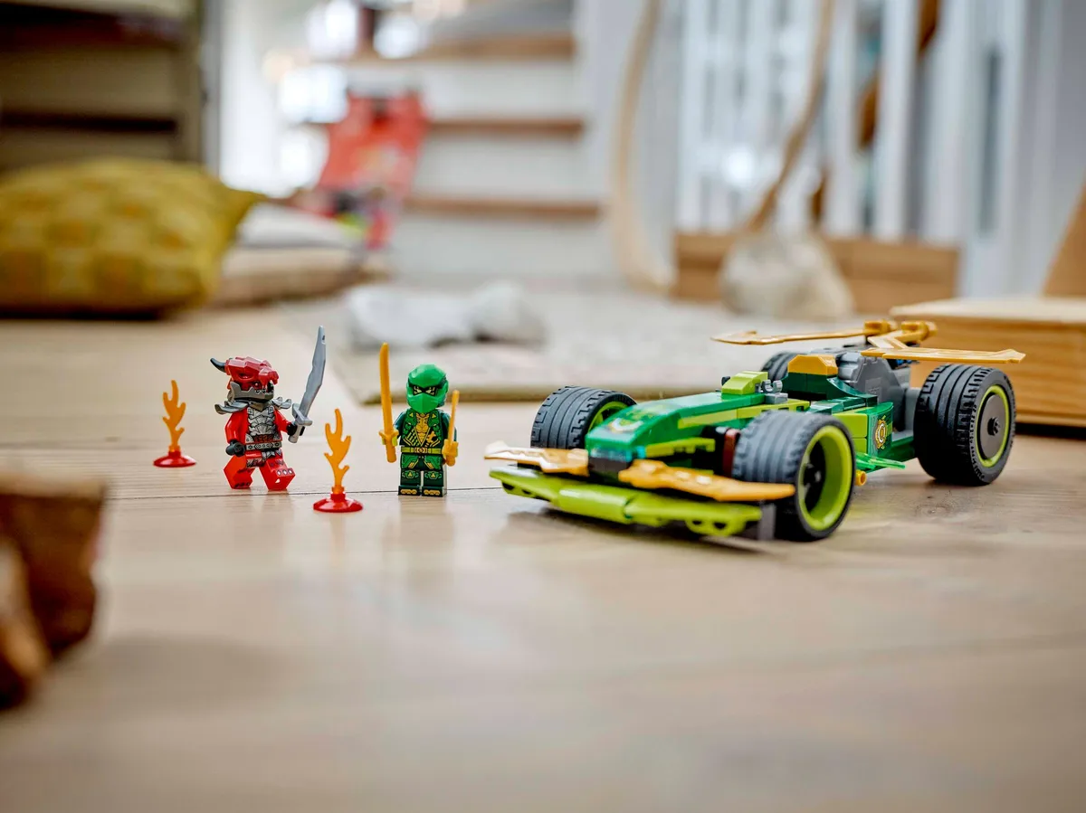LEGO Lloyd's Pull-Back Race Car (71828) - Bild 6