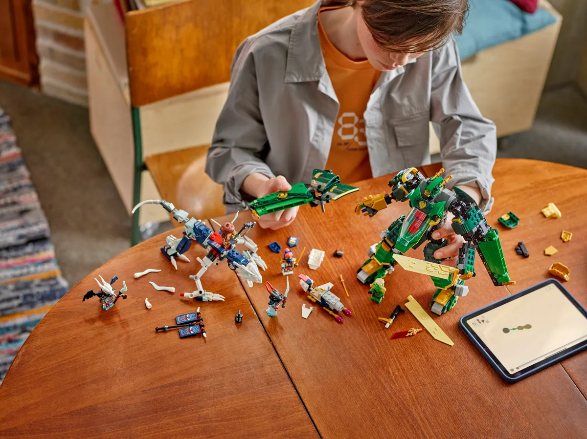 LEGO Lloyd’s Jet Mech (71845) - afbeelding 10