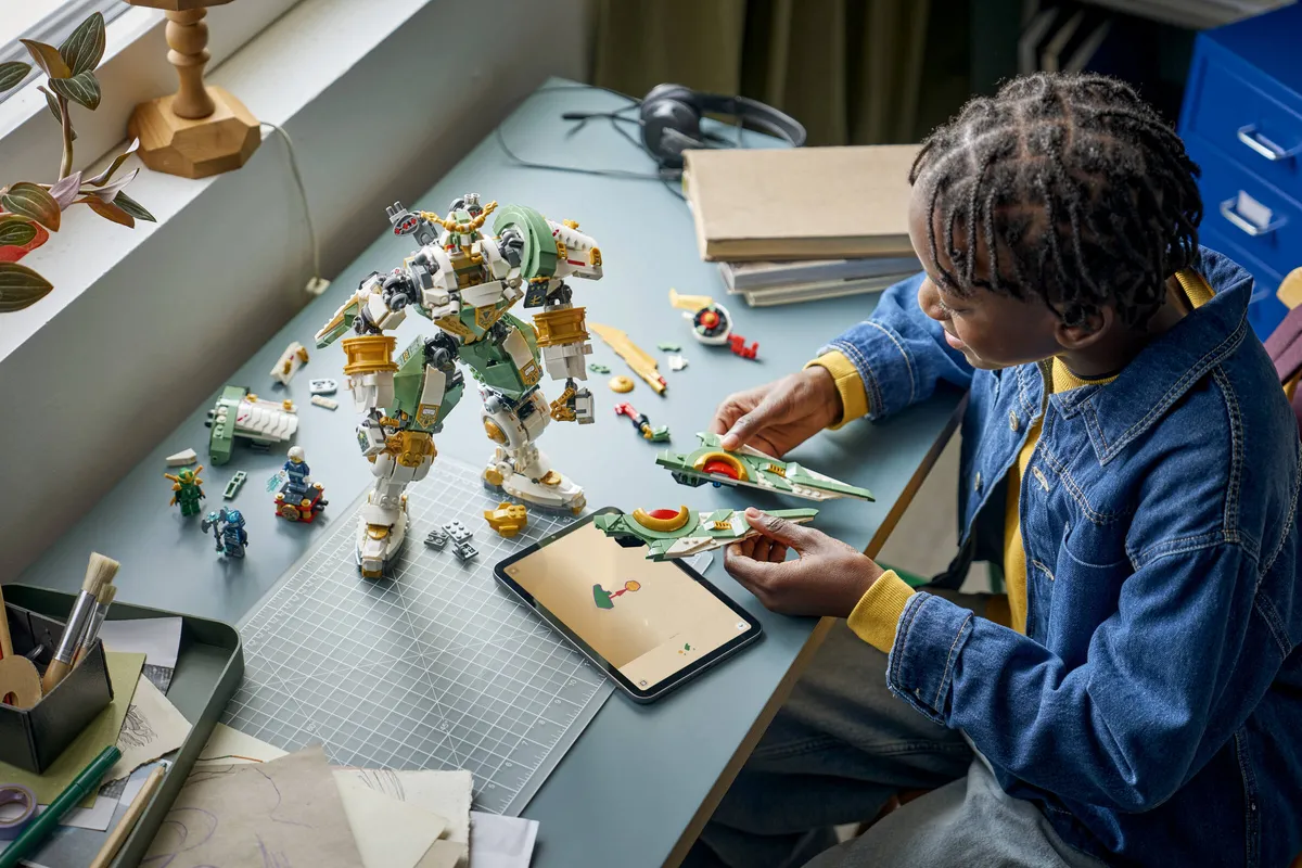 LEGO Lloyd's Titan Mech 15th Anniversary (71860) - Bild 9