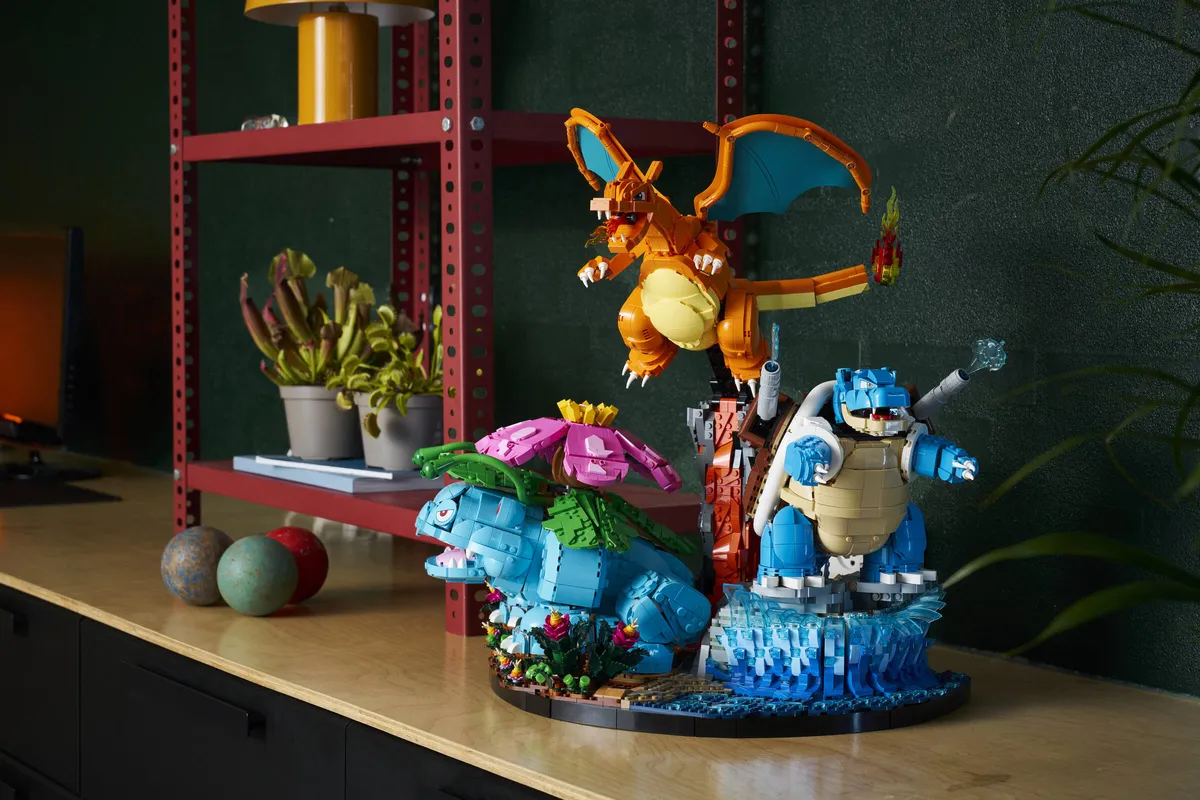 LEGO Venusaur, Charizard and Blastoise (72153) - image 11