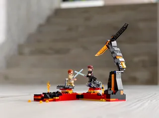Duel on Mustafar™ by LEGO – product photo 10 of 11