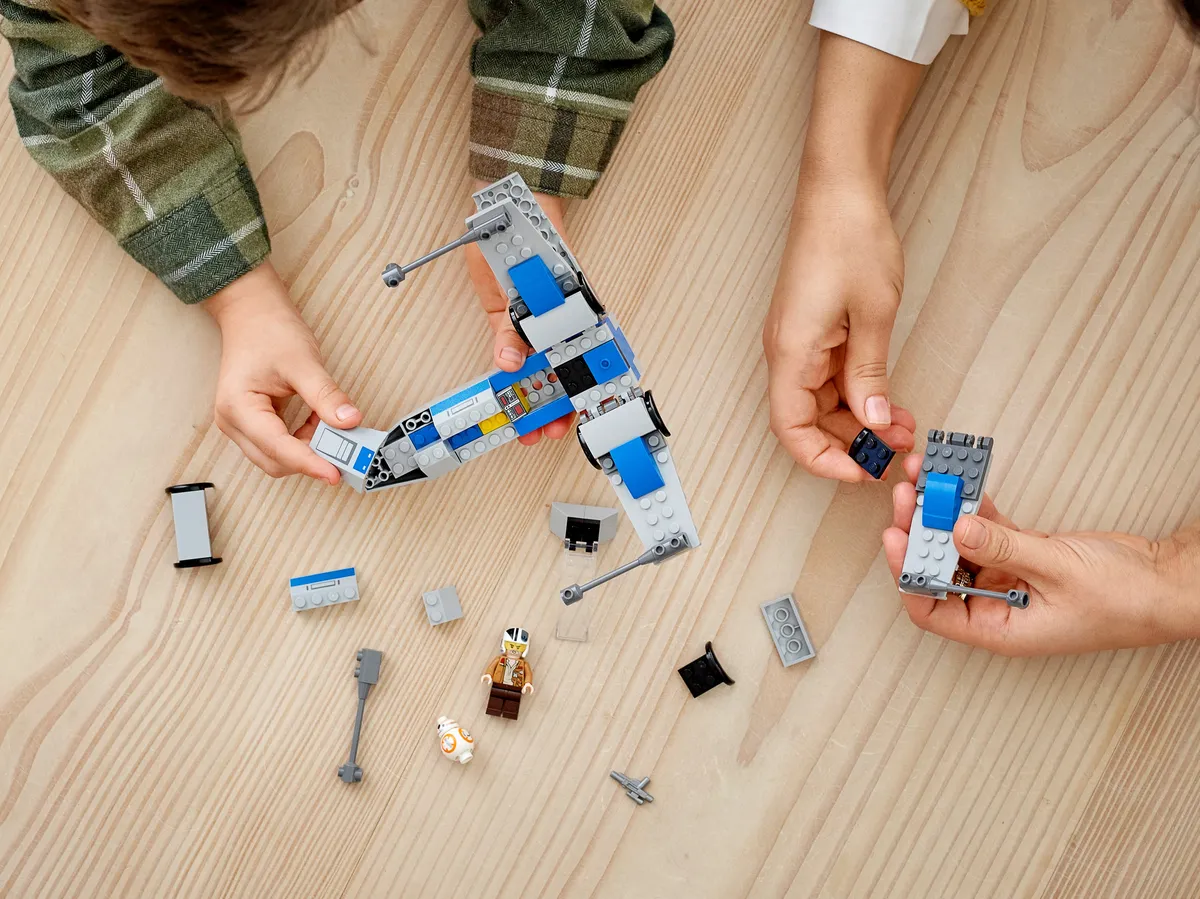 LEGO Resistance X-Wing™ (75297) - image 8