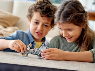 AT-AT™ vs. Tauntaun™ Microfighters de LEGO – photo du produit 9 sur 10