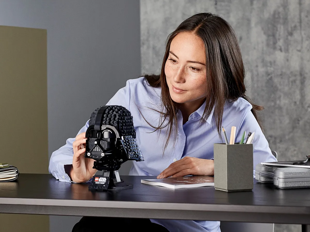 LEGO Darth Vader™ Helmet (75304) - Bild 7